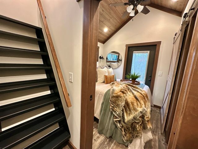 32 Mossy Rock Ln, Monteagle, TN 37356