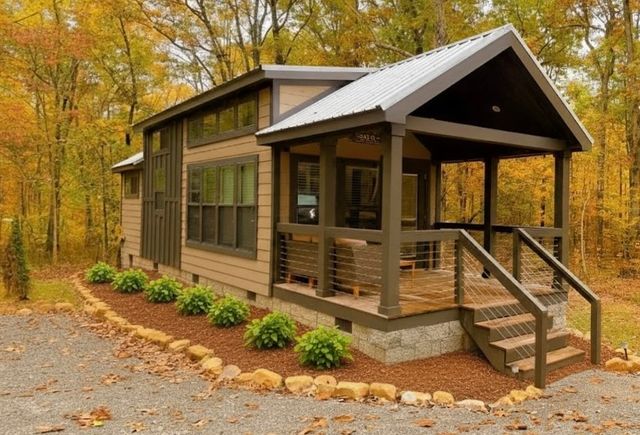 32 Mossy Rock Ln, Monteagle, TN 37356