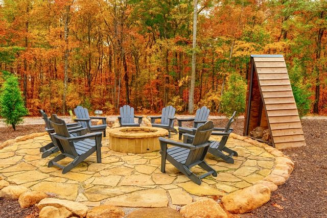 32 Mossy Rock Ln, Monteagle, TN 37356