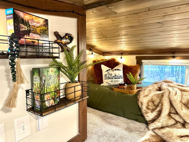 32 Mossy Rock Ln, Monteagle, TN 37356