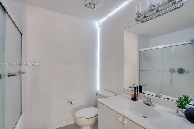 3790 N Jog Rd 206, West Palm Beach, FL 33411