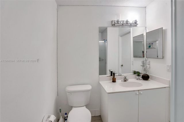 3790 N Jog Rd 206, West Palm Beach, FL 33411