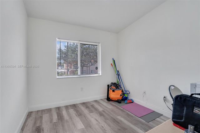 3790 N Jog Rd 206, West Palm Beach, FL 33411