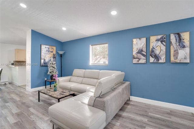 3790 N Jog Rd 206, West Palm Beach, FL 33411