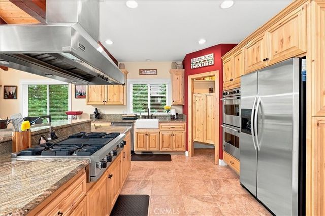 649 Sutter, Lake Arrowhead, CA 92352