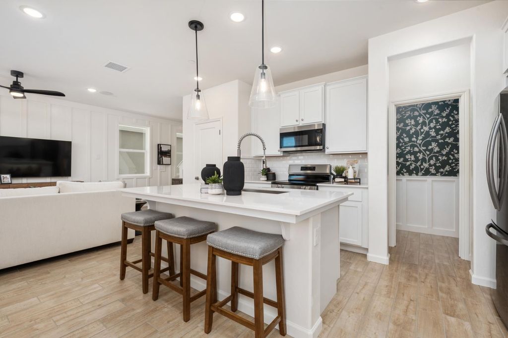 Image 10 of property listing at 1506 Bloom Lane, Clovis, CA 93619