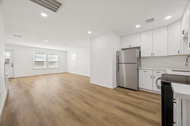 9913 Porto Rico Road B, Houston, TX 77041