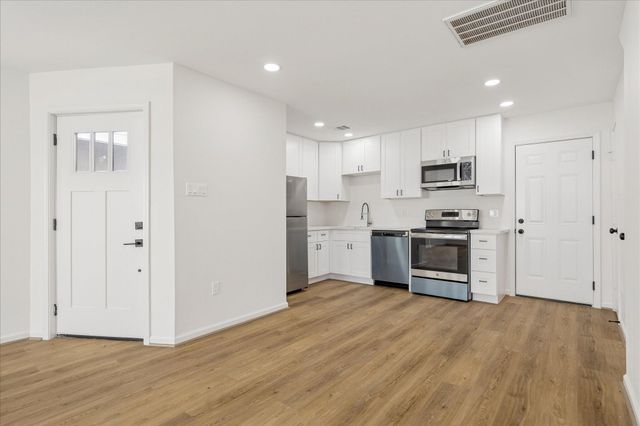 9913 Porto Rico Road B, Houston, TX 77041