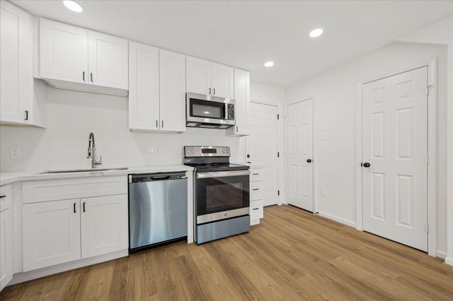 9913 Porto Rico Road B, Houston, TX 77041