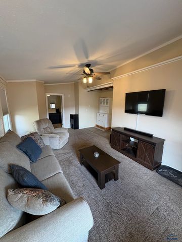 63 STEWART ST, Deadwood, SD 57732