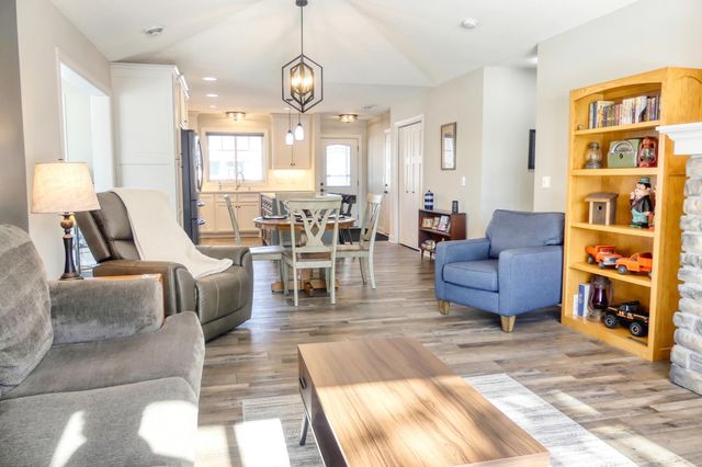 4735 381st Trail, North Branch, MN 55056