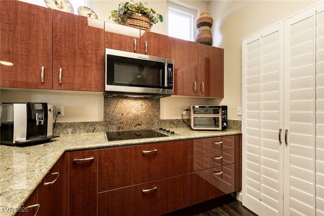 1901 Capestone Street, Las Vegas, NV 89134