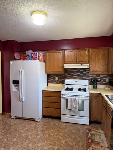 2722 29th Street SW, Cedar Rapids, IA 52404