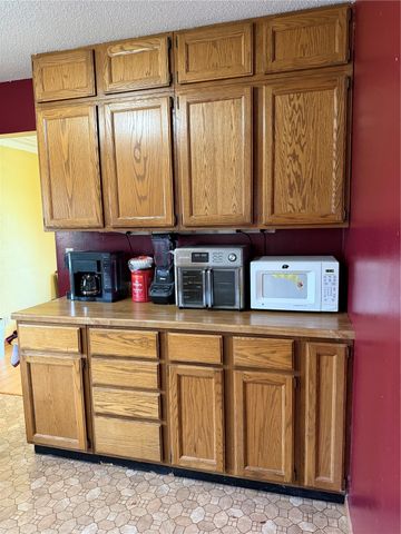 2722 29th Street SW, Cedar Rapids, IA 52404