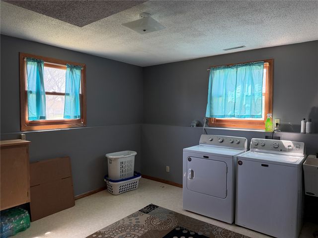 2722 29th Street SW, Cedar Rapids, IA 52404
