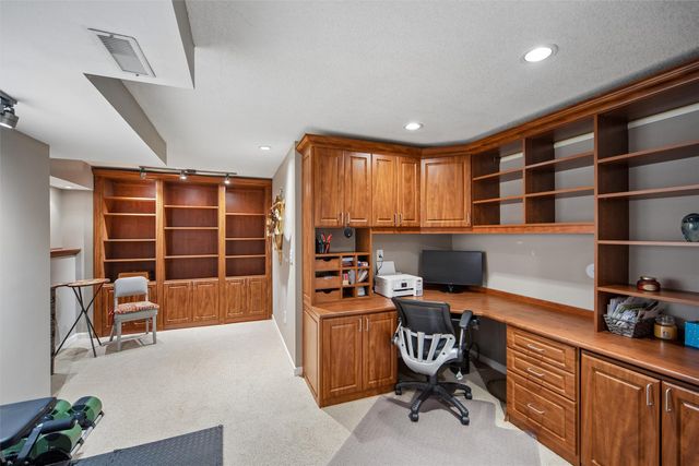 2817 Virginia Place, Des Moines, IA 50321