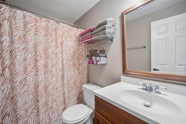 2817 Virginia Place, Des Moines, IA 50321