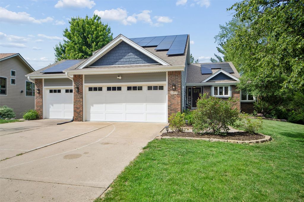 2817 Virginia Place, Des Moines, IA 50321