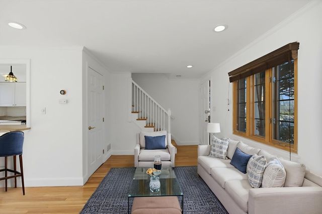 918 Belmont St 918, Watertown, MA 02472