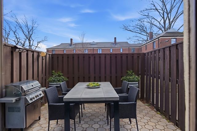 918 Belmont St 918, Watertown, MA 02472