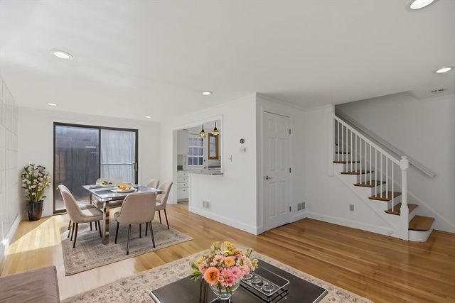 918 Belmont St 918, Watertown, MA 02472