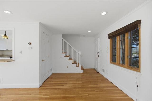 918 Belmont St 918, Watertown, MA 02472