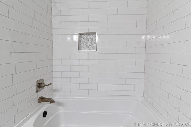 8418 N 117th East East Avenue, Owasso, OK 74055