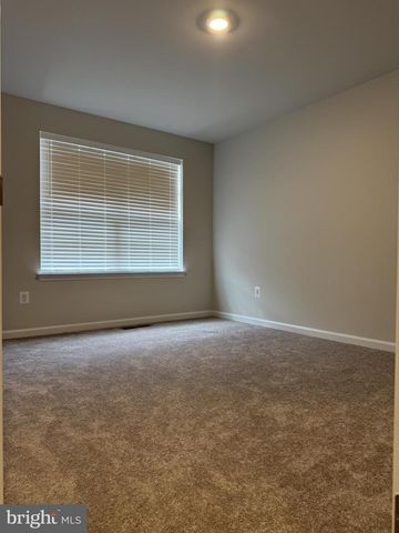 95 GRAY SILVER RD, Inwood, WV 25428