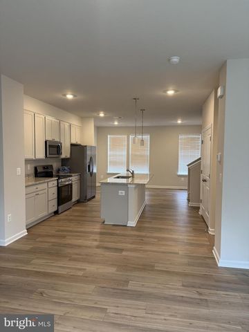 95 GRAY SILVER RD, Inwood, WV 25428