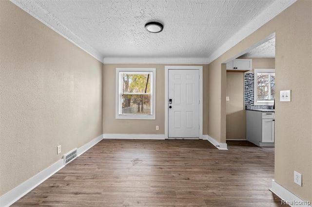 5250 Berkshire Street, Detroit, MI 48224