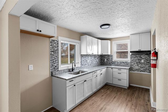 5250 Berkshire Street, Detroit, MI 48224