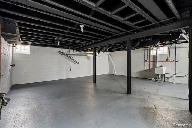 5250 Berkshire Street, Detroit, MI 48224