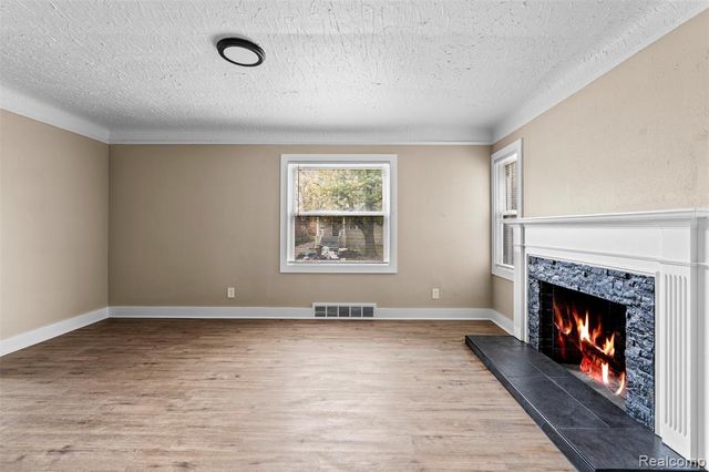 5250 Berkshire Street, Detroit, MI 48224