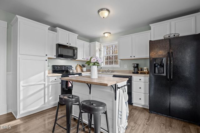 1041 Parkers Ridge Drive, Fuquay Varina, NC 27526