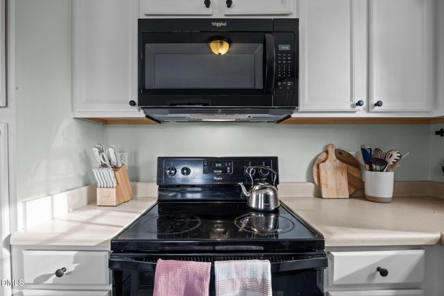 1041 Parkers Ridge Drive, Fuquay Varina, NC 27526