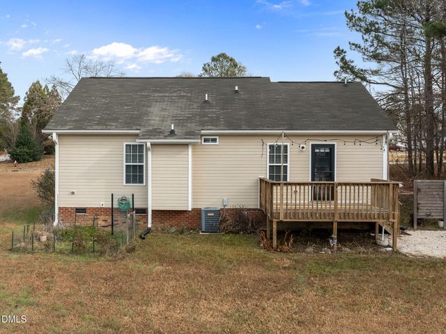 1041 Parkers Ridge Drive, Fuquay Varina, NC 27526