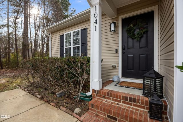 1041 Parkers Ridge Drive, Fuquay Varina, NC 27526