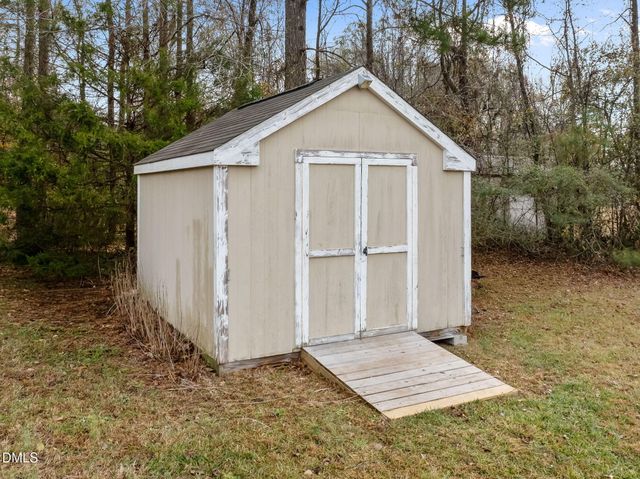 1041 Parkers Ridge Drive, Fuquay Varina, NC 27526