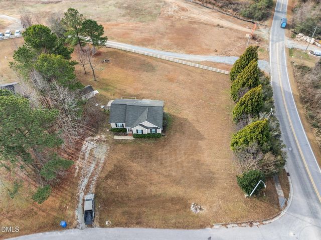 1041 Parkers Ridge Drive, Fuquay Varina, NC 27526