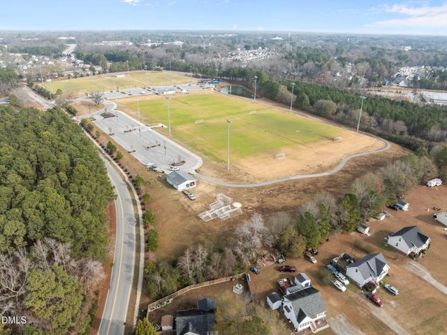 1041 Parkers Ridge Drive, Fuquay Varina, NC 27526