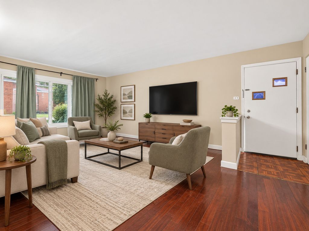 2130 W Highland Avenue, Chicago, IL 60659 — photo 2
