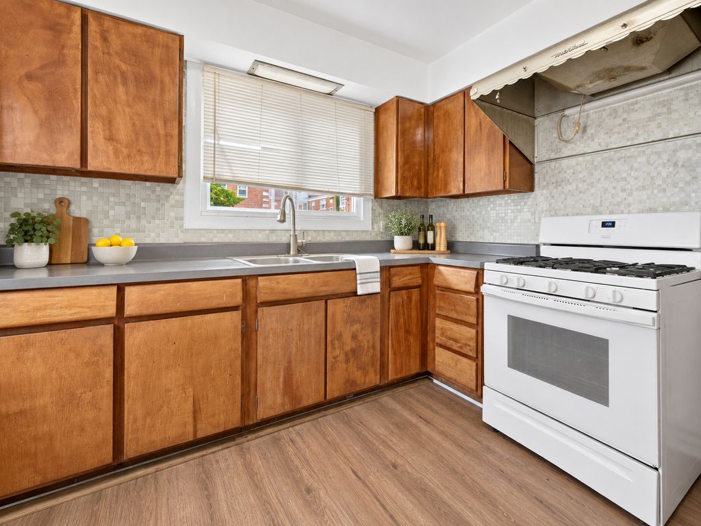2130 W Highland Avenue, Chicago, IL 60659 — photo 5