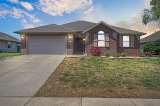 329 West Meadowgate, Springfield, MO 65803