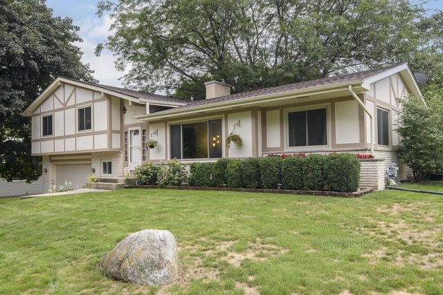 2601 Pendleton PLACE, Waukesha, WI 53188