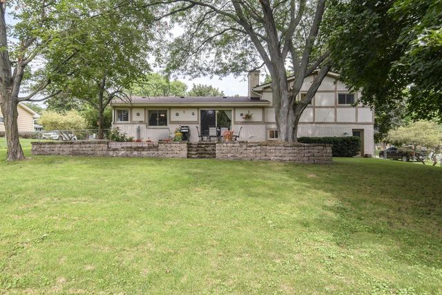 2601 Pendleton PLACE, Waukesha, WI 53188