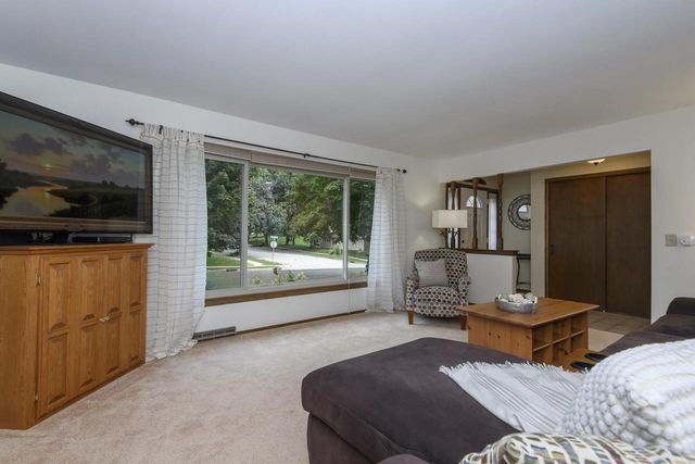 2601 Pendleton PLACE, Waukesha, WI 53188