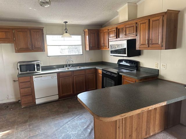 5619 Cates Bay Hwy., Conway, SC 29527