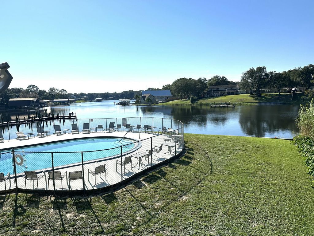 210 Pelham Road 208C, Fort Walton Beach, FL 32547