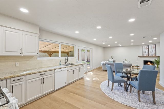 7716 Appomattox Drive, College Station, TX 77845