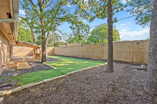 7716 Appomattox Drive, College Station, TX 77845